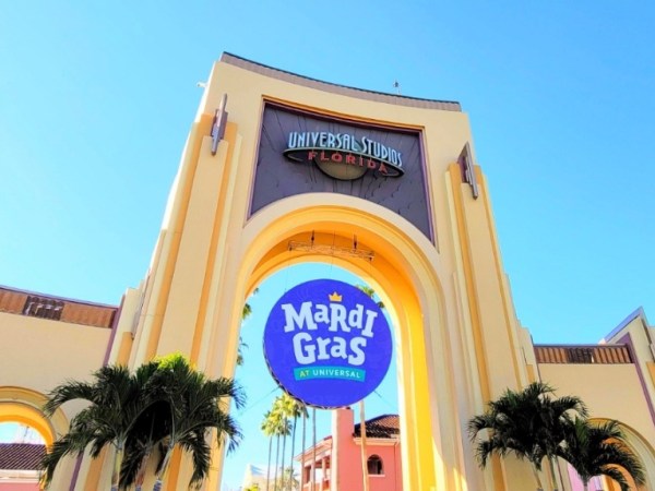 Universal Mardi Gras